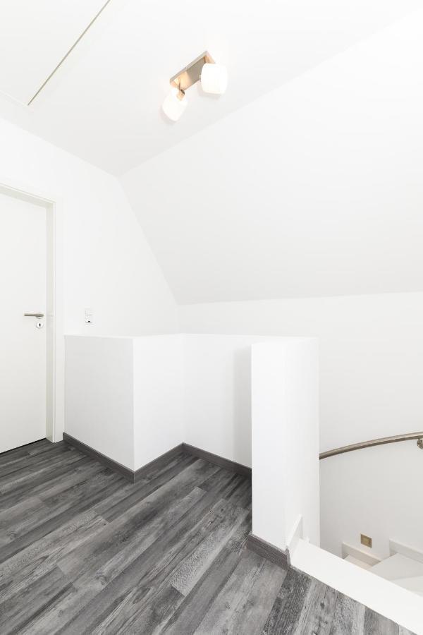 Ferienhaus Ella 多纳莫塞尔 外观 照片